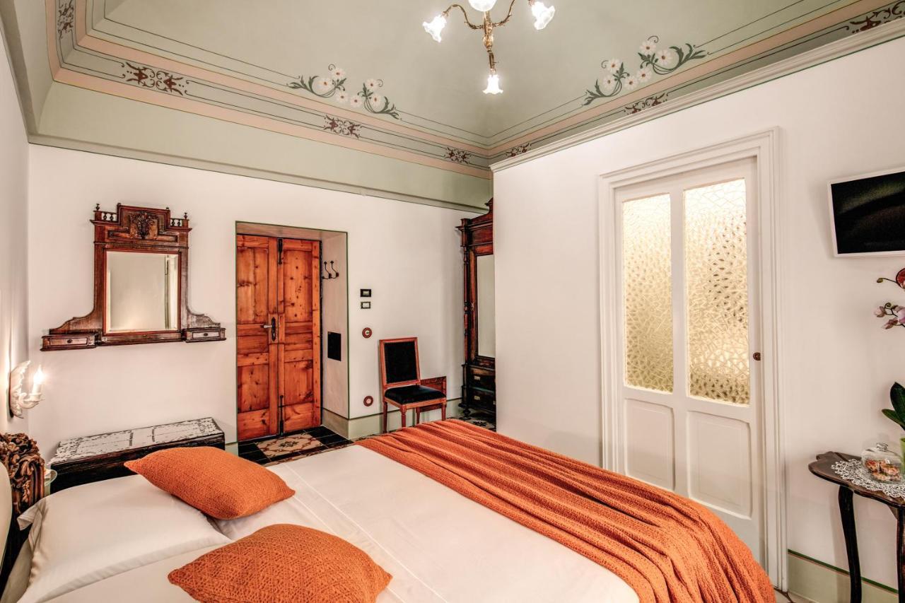 Bed and Breakfast Palazzo Stunis - Dimora Di Charme Остуни Экстерьер фото